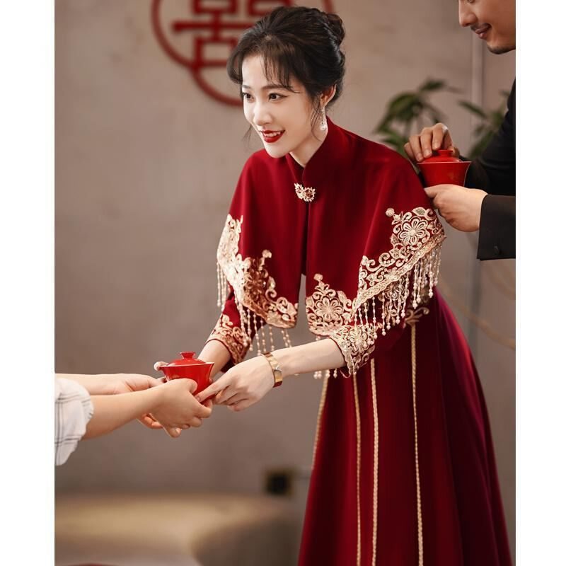 中式新娘披肩结婚订婚礼服女士，披风结婚围巾，斗篷外搭酒红色敬酒服