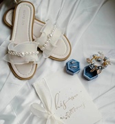 wedding新娘伴娘团伴手礼晨袍拖鞋，拍照一字平底鞋，珍珠花边鞋森系
