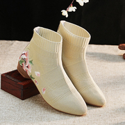 春秋季女鞋针织复古民族短靴，飞织靴子尖头时尚刺绣绣花布鞋