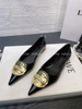 时尚金属圆扣黑色高级感尖头单鞋女2024年软皮舒适法式平底鞋
