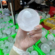 纯天然摆件白水晶(白水晶，)原石球打磨粉水晶发晶防辐射风水转运
