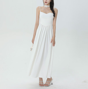 仕女图”白色吊带连衣裙，女法式气质抹胸裙，收腰显瘦生日礼服长裙