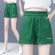 绿色松紧腰短裤女夏季小个子高腰显瘦辣妹，休闲打底短裤设计感
