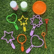 幼儿园科学实验各种形状吹泡泡工具，儿童泡泡水套装，手动嘴吹大泡器