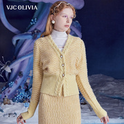 vjcolivia2023秋冬黄色v领羊毛针织衫复古提花，短款上衣女装
