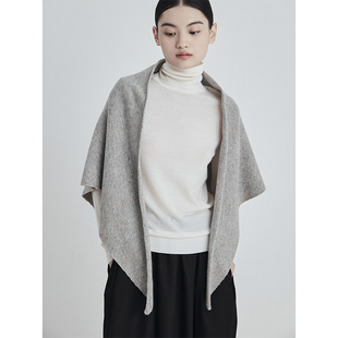 whitecube2023北欧小众设计师三角形，羊毛针织围巾，披肩女花灰色