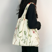 原创设计刺绣花草背心帆布，包包可爱文艺，百搭单肩手提休闲购物袋女