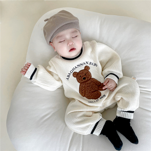 秋冬韩版婴儿衣服长袖连体衣套头宝宝毛线加厚小熊爬服针织哈衣