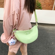绿色包包女2024高级感斜挎复古小包糖果，色单肩包饺子包小背包