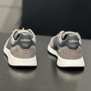 Adidas/阿迪达斯男子轻便透气低帮缓震运动休闲灰色跑步鞋 GX1740