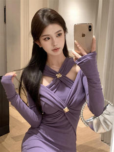 紫色御姐风镂空连衣裙，女长袖打底裙子，收腰设计感气质中长款包臀裙