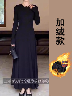 棉加绒加厚黑色圆领长袖，修身显瘦打底连衣裙，女秋设计感长裙