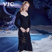 VJC/威杰思秋冬女装法式方领针织连衣裙蕾丝开叉中长裙