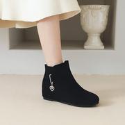 2024韩版内增高短靴女靴磨砂绒面，中跟春秋冬季31小码32女鞋33