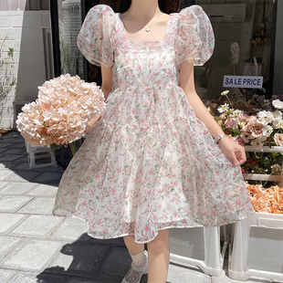2024夏季童话风连衣裙在逃公主，粉色泡泡袖，蓬蓬裙欧根纱板栗裙