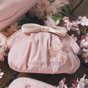 日系甜美可爱樱花刺绣蕾丝化妆包随身便携补妆包手拿包零钱包袋