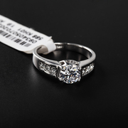 1克拉一克拉仿真钻戒群镶钻排钻仿钻石戒指结婚礼婚庆送盒