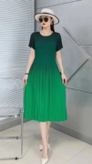 时尚简约真丝连衣裙女夏季圆领渐变修身气质妈妈，过膝长裙清凉绿色