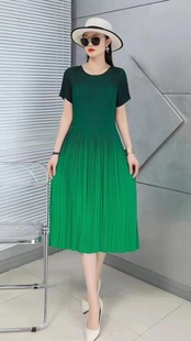 时尚简约真丝连衣裙女夏季圆领渐变修身气质妈妈过膝长裙清凉绿色