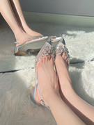 银色平底水钻凉鞋女2024气质仙女水晶一字带，尖头透明低跟单鞋