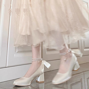 春秋白色玛丽珍女单鞋法式粗跟高跟鞋气质百搭旗袍伴娘婚鞋子