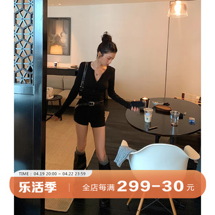 dula好好家黑色辣妹，连体短裤女2024年秋季高级感显瘦连衣裤