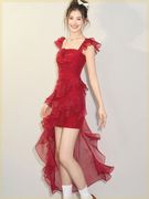 假日法式红色玫瑰吊带拖尾连衣裙女2024夏季收腰显瘦气质裙子