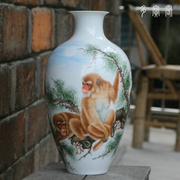 景德镇陶瓷名家陈其云手绘粉彩双猴封猴图猴子生肖猴花瓶摆件