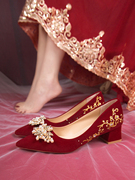婚鞋新娘鞋秀禾婚纱两穿2022年中式红色尖头高跟鞋女孕妇