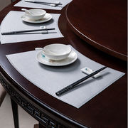 中式圆桌扇形高档餐垫西仿皮革桌垫隔热防水欧式餐桌垫六张扇形M