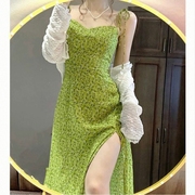 绿色裙子高级感长裙夏天碎花裙吊带裙设计感小众法式连衣裙女夏季