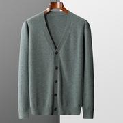 秋冬100%纯羊毛开衫，男v领加厚毛衣，宽松大码针织外套潮纯色羊绒衫