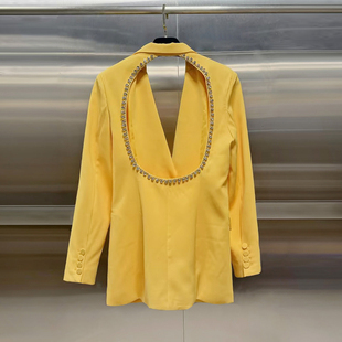 欧美性感黄色垫肩长袖西装上衣后背镂空镶钻设计长袖西服外套