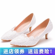 优雅简单蕾丝花朵婚鞋白色5cm高跟新娘鞋拍婚纱照成人礼鞋子婚鞋