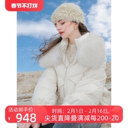三彩2023冬季纯色立领鹅绒，服狐狸毛领，保暖羽绒外套短款女