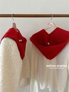 显白红色秋冬连帽披肩女毛线针织，围巾帽子一体，保暖装饰打结假领子