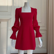 轻奢名媛红色礼服裙法式复古泡泡袖方领收腰显瘦长袖连衣裙