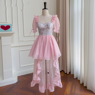 法式2024名媛优雅礼服，粉色温柔风前短后长，海边度假旅游连衣裙
