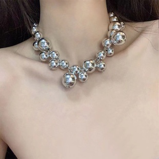 夸张气质短款锁骨链女高级感冷淡风银色大串珠，项链设计感小众颈链