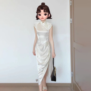 新中式旗袍改良年轻款少女，订婚领证登记小礼服，高端精致白色连衣裙