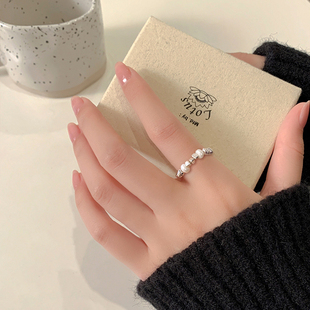 珍珠食指戒指女小众设计高级感轻奢，2023年潮情侣时尚个性指环