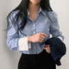 韩国chic秋季休闲气质翻领，单排扣拼接撞色袖口，短款百搭条纹衬衫女