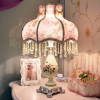 欧式卧室台灯ins少女公主，床头灯创意氛围，灯温馨结婚礼物婚房灯