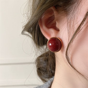 小众复古设计感红色，珍珠耳钉女耳环，2024年法式高级感气质耳饰