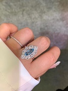 天然圣玛利亚色海蓝宝戒指18k金钻石(金钻石，)镶嵌总重5.63g主石实重1.36ct