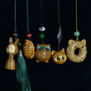 绿檀木雕刻猫头鹰富甲diy手机挂饰挂件，钥匙扣可爱手机链包包挂饰