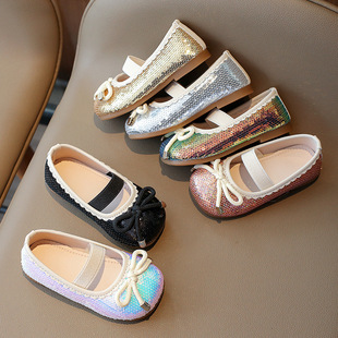 甜美亮片女童公主鞋，小童软底儿童水晶，单鞋2023秋季小皮鞋小童
