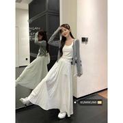 kumikumi休闲套装白色吊带背，心上衣女秋季半身裙，百褶裙长裙两件套