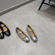 单鞋女2024年韩版简约百搭方头真皮软皮，一字搭扣低跟女鞋银色