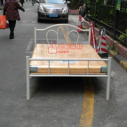 深圳经济实用1.2米1.5米单人，双人单层简易六脚铁床铁艺床